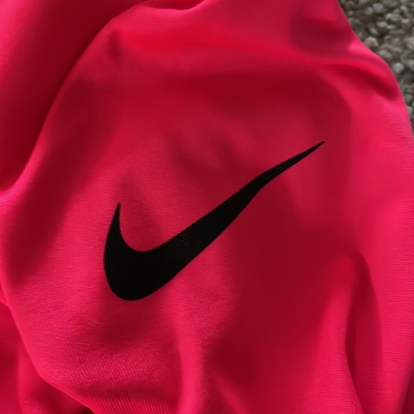 Nike - small 3/4 fit pull over - Picture 2 of 3